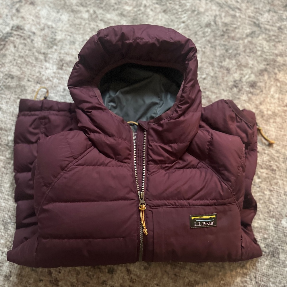 L.L. Bean W's Mountain Classic Down Pullover Hooded Jacket Coat Anorak Maroon S